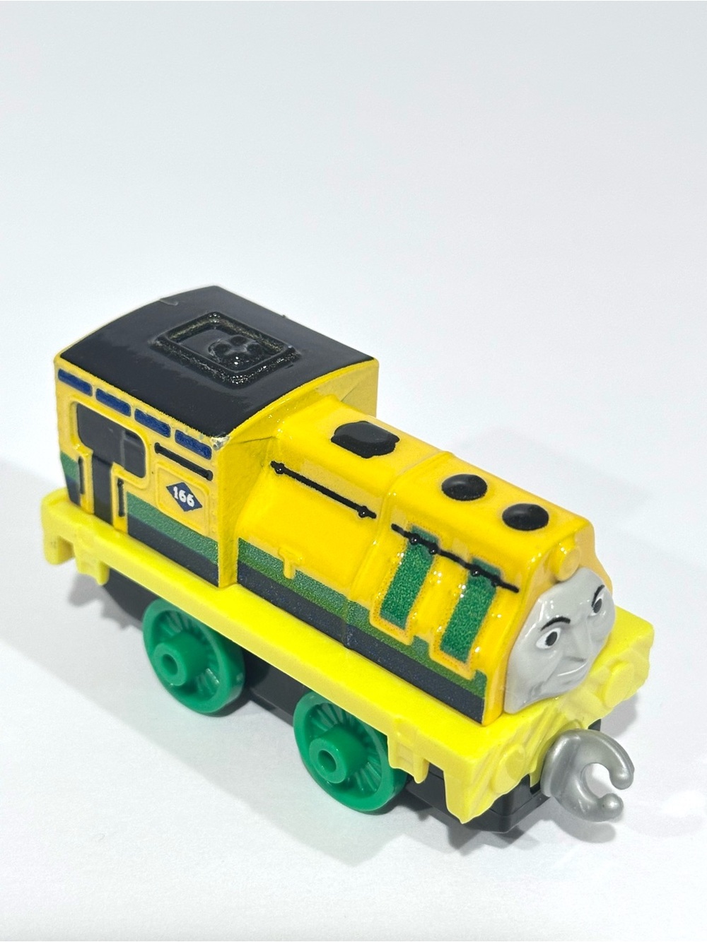 Thomas & Friends Adventures Diecast Racing Raul Train - Picture 8 of 11
